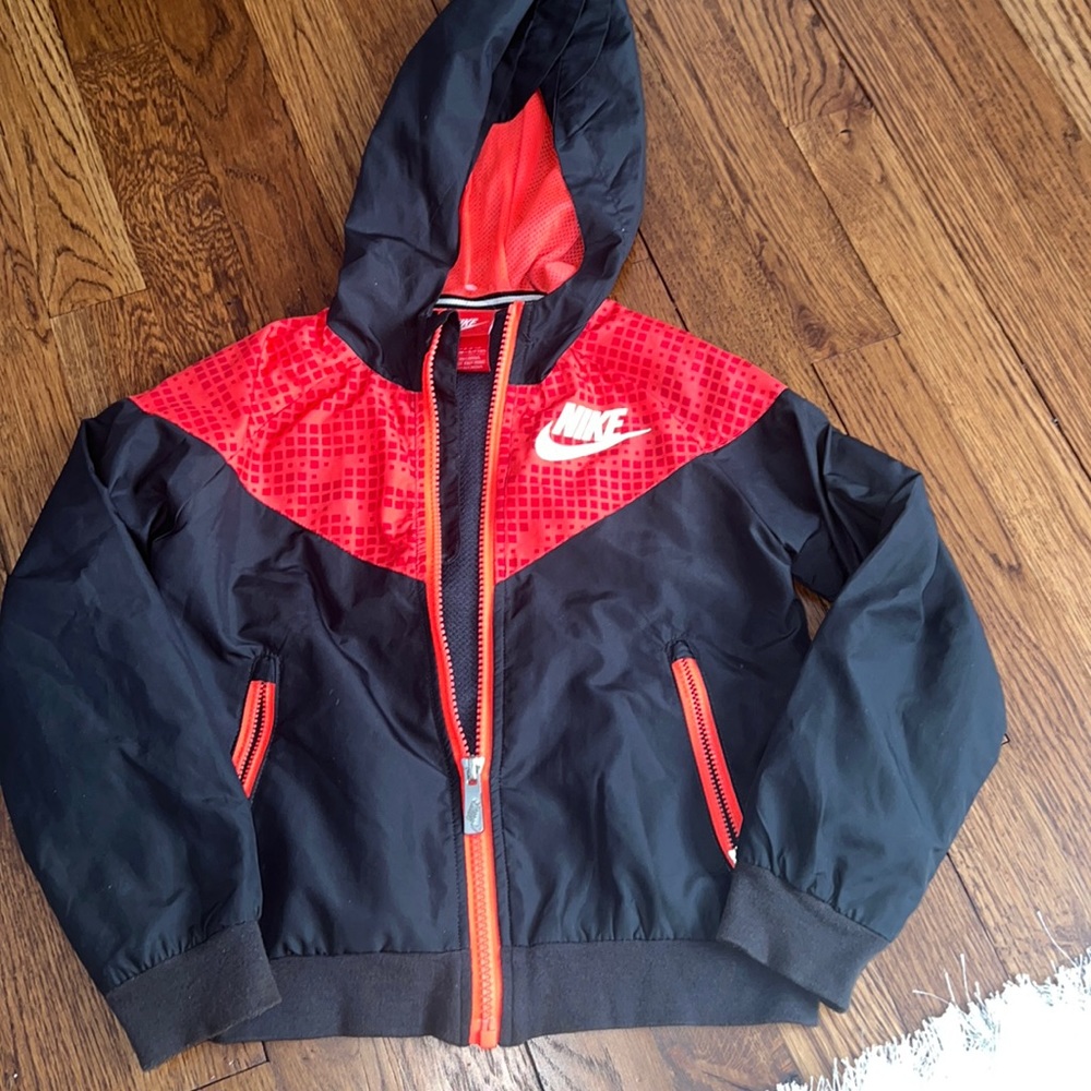 Nike boys windbreaker sz 4-5 small brand new without tags